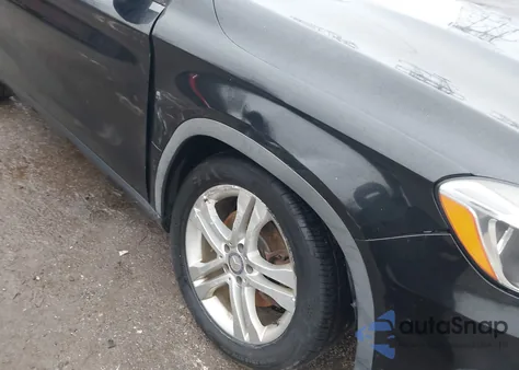 2015 Mercedes-Benz Gla 250 z USA, uszkodzony, nr VIN WDCTG4EB6FJ111093